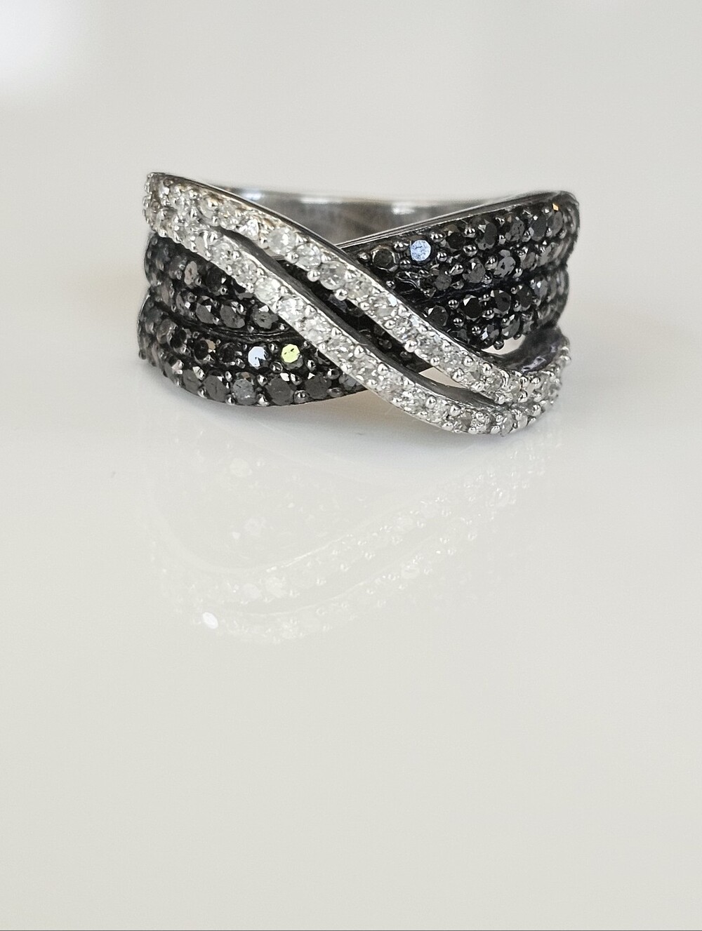 Gorgeous Natural White & Black Diamond Ring Sterling Silver Sz 7